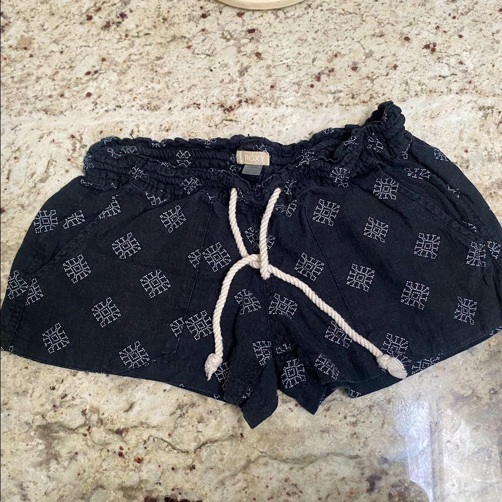 Black Roxy short
